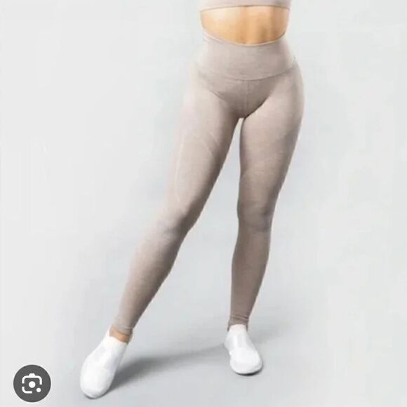 Alphalete Pants - Alphalete aero leggings small